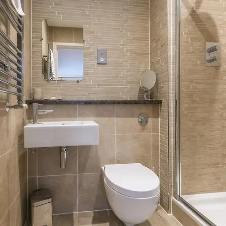 Golden Sands Apartment *